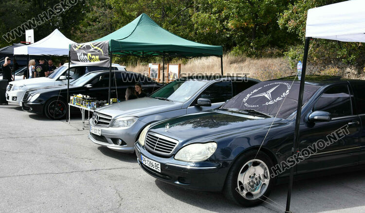 Фенове на „Мерцедес“ в надпревара за купи в Хасково