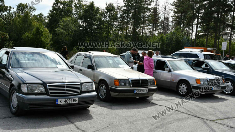 Фенове на „Мерцедес“ в надпревара за купи в Хасково