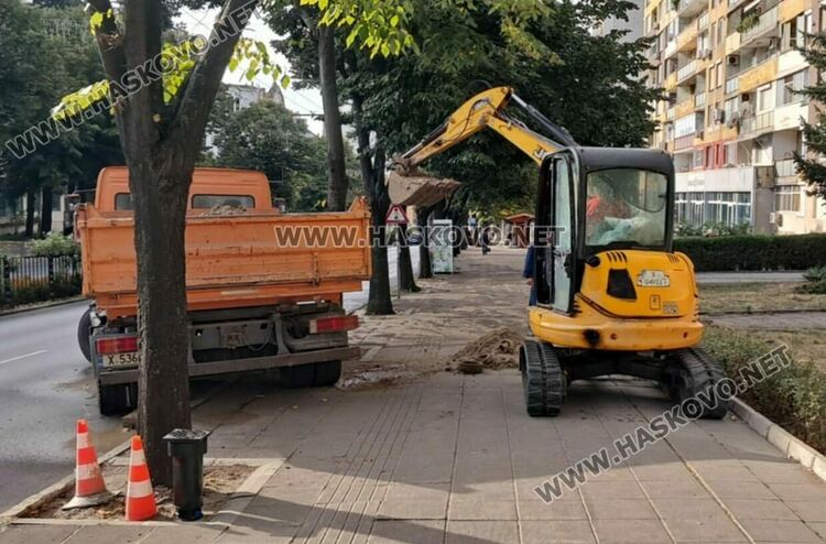 ВиК отстранява авария на бул. „Раковски“