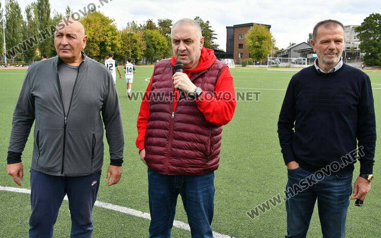 Легендата Стойчо Младенов на футболен рожден ден в Хасково