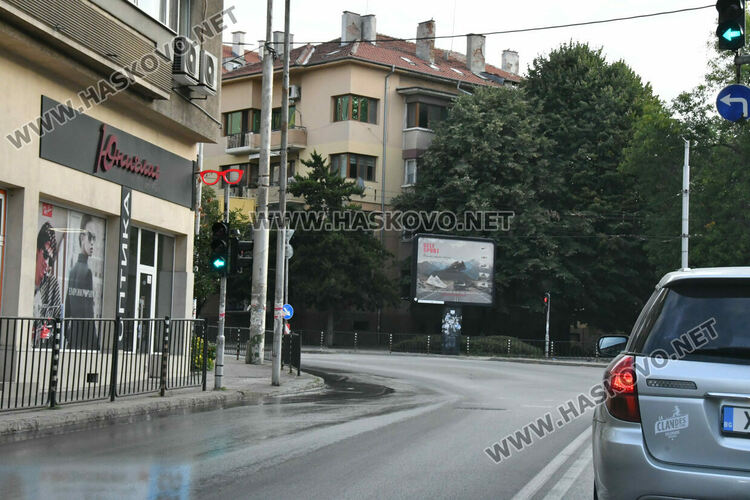 ВиК отстранява авария на бул. „Раковски“