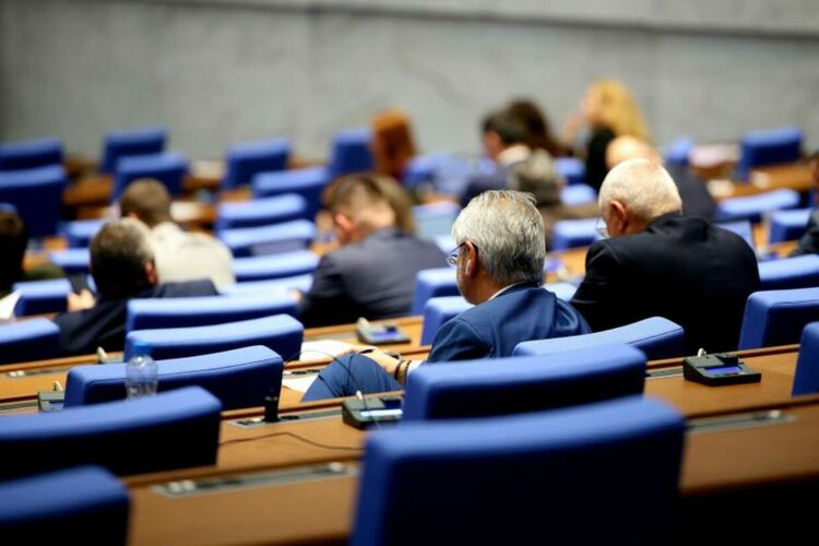 Парламентарна зала