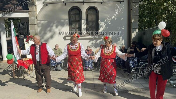 Международният ден на възрастните хора бе отбелязан тържествено в Старческия дом в „Кенана“
