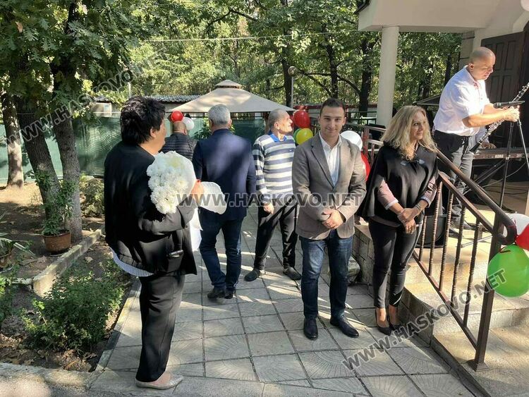 Международният ден на възрастните хора бе отбелязан тържествено в Старческия дом в „Кенана“