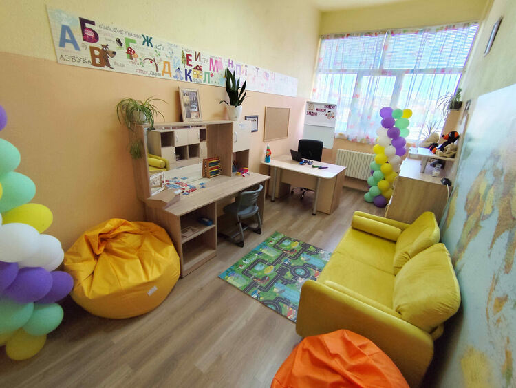 Обновиха логопедичния кабинет на ОУ „Хр. Смирненски“ в Хасково