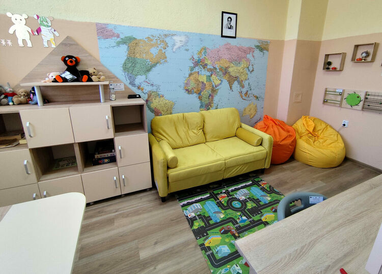 Обновиха логопедичния кабинет на ОУ „Хр. Смирненски“ в Хасково