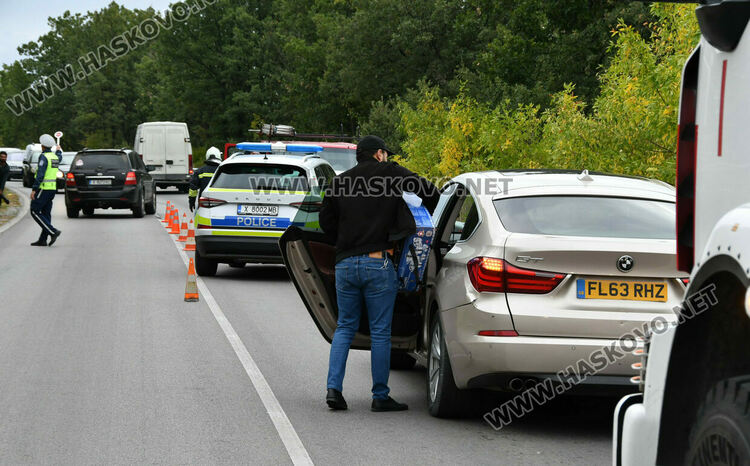 Двама пострадаха при челна катастрофа между Хасково и Узунджово