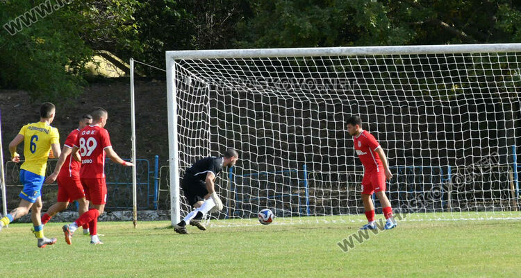 Нулево реми в регионалното футболно дерби между „Хасково“ и „Димитровград“ 