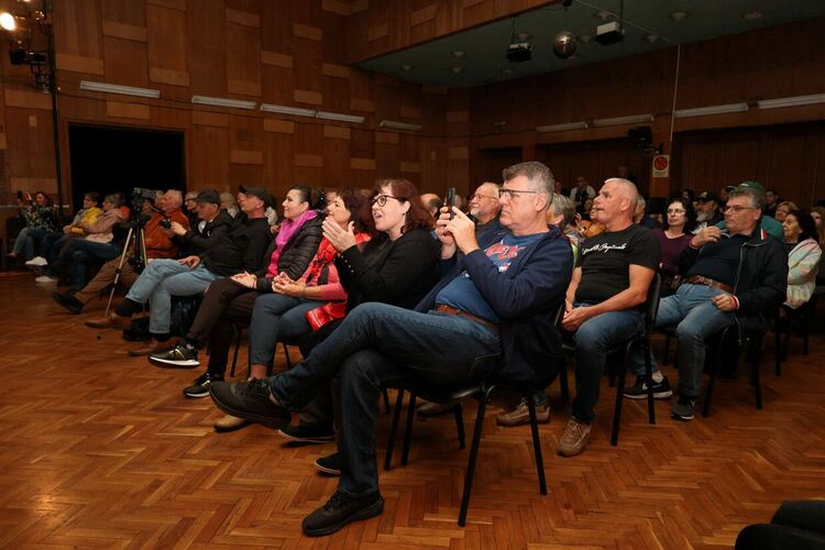 Хасковски банди изпълниха вечните рок парчета