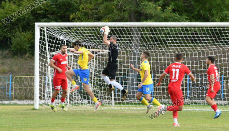 Нулево реми в регионалното футболно дерби между „Хасково“ и „Димитровград“ 
