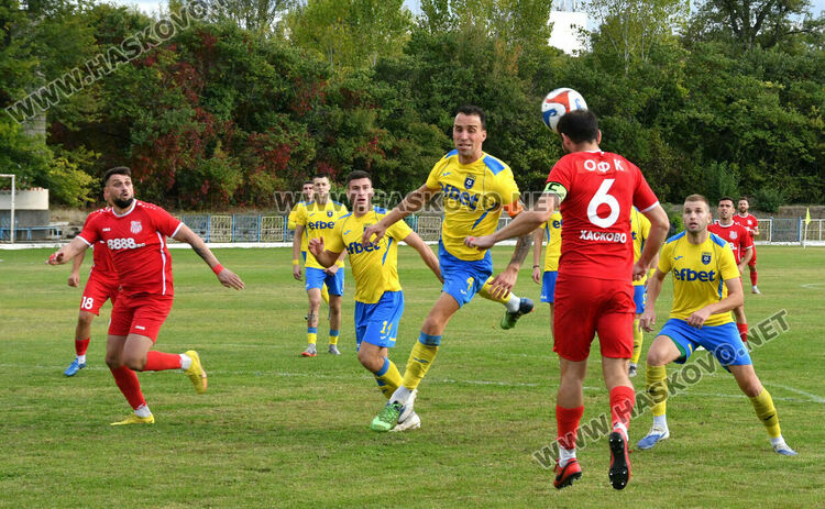 Нулево реми в регионалното футболно дерби между „Хасково“ и „Димитровград“ 