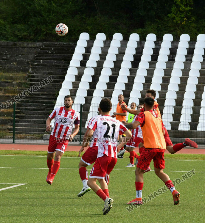 ФК „Хасково“ спечели градското дерби, след като изоставаше в резултата
