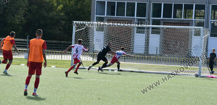 ФК „Хасково“ спечели градското дерби, след като изоставаше в резултата