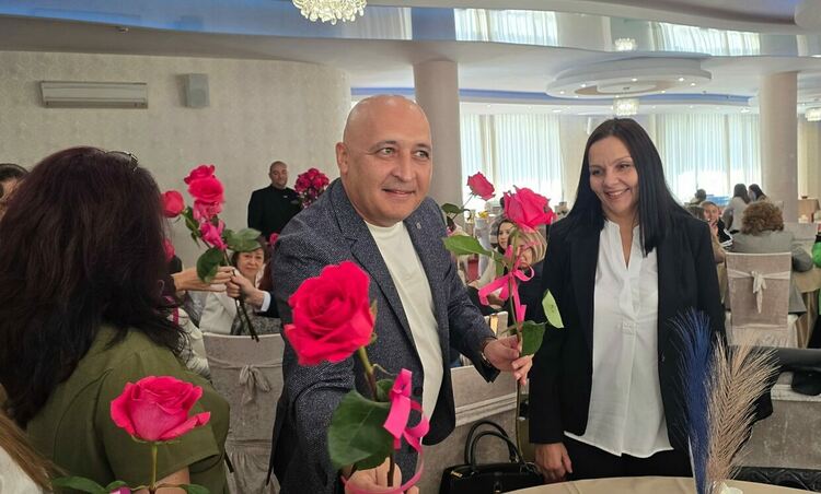 Ерол Мюмюн се срещна с учители на професионалния им празник 