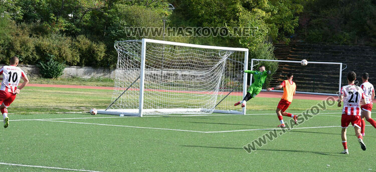 ФК „Хасково“ спечели градското дерби, след като изоставаше в резултата