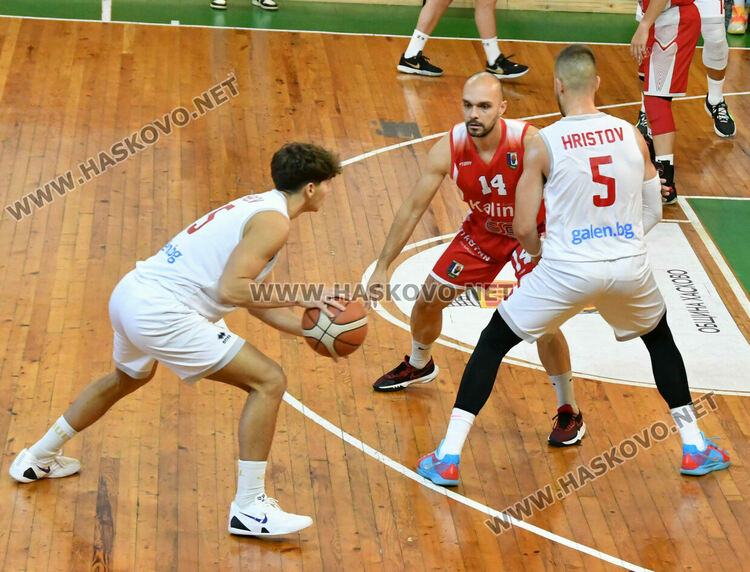 „Хасково“ победи „Чавдар“ с 91:72 и е първи в баскетболната втора лига