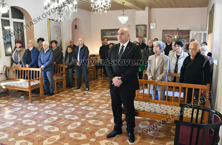 С празнична служба и концерт отпразнуваха 100-годишния юбилей на арменската църква и училище в Хасково