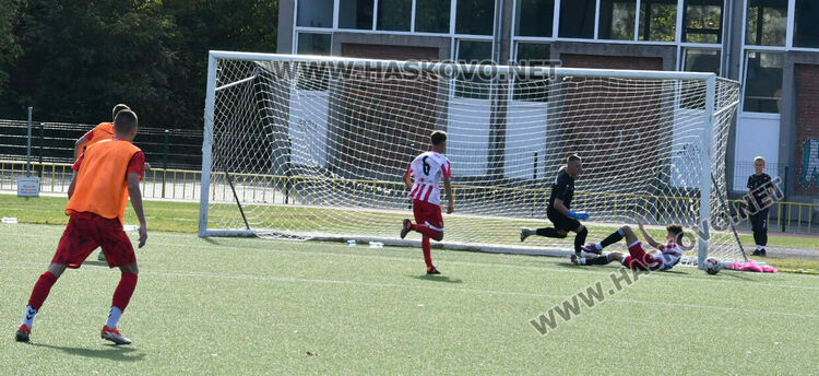 ФК „Хасково“ спечели градското дерби, след като изоставаше в резултата