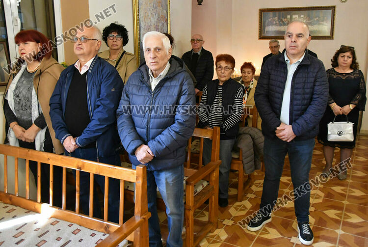 С празнична служба и концерт отпразнуваха 100-годишния юбилей на арменската църква и училище в Хасково