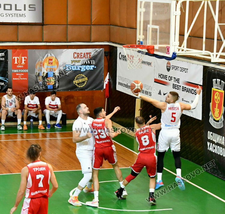 „Хасково“ победи „Чавдар“ с 91:72 и е първи в баскетболната втора лига