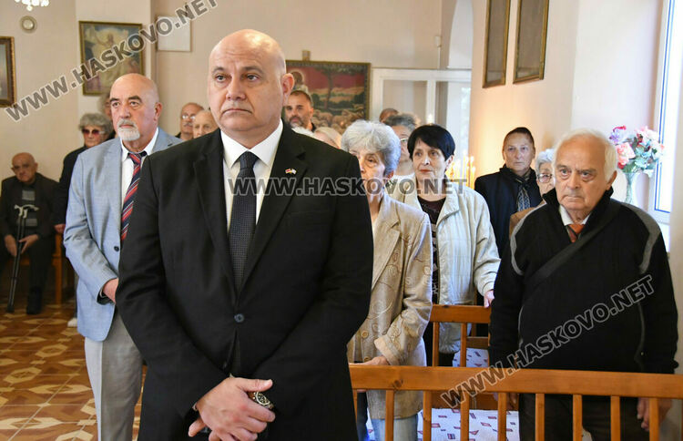 С празнична служба и концерт отпразнуваха 100-годишния юбилей на арменската църква и училище в Хасково