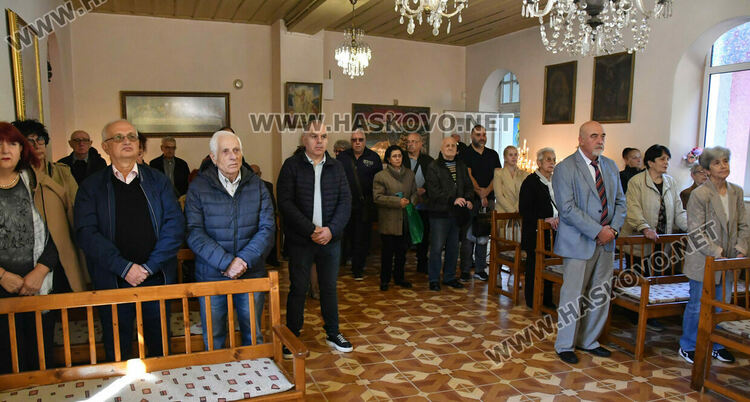 С празнична служба и концерт отпразнуваха 100-годишния юбилей на арменската църква и училище в Хасково