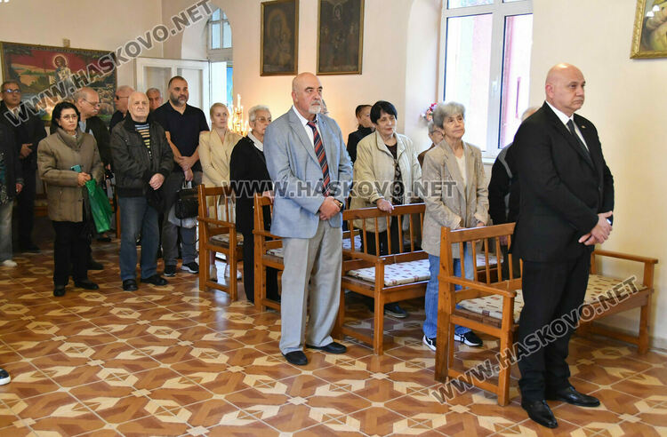С празнична служба и концерт отпразнуваха 100-годишния юбилей на арменската църква и училище в Хасково