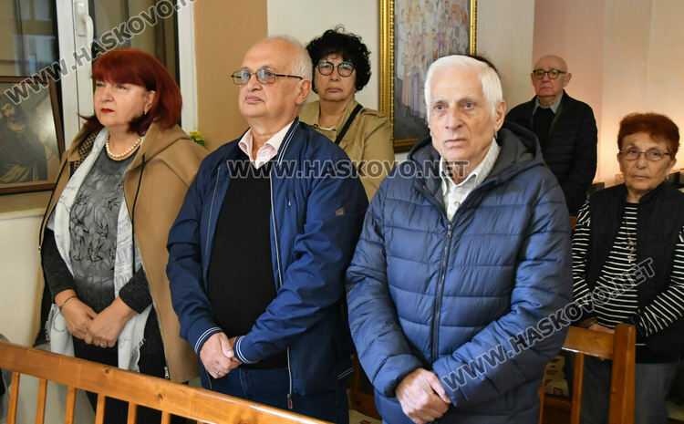 С празнична служба и концерт отпразнуваха 100-годишния юбилей на арменската църква и училище в Хасково