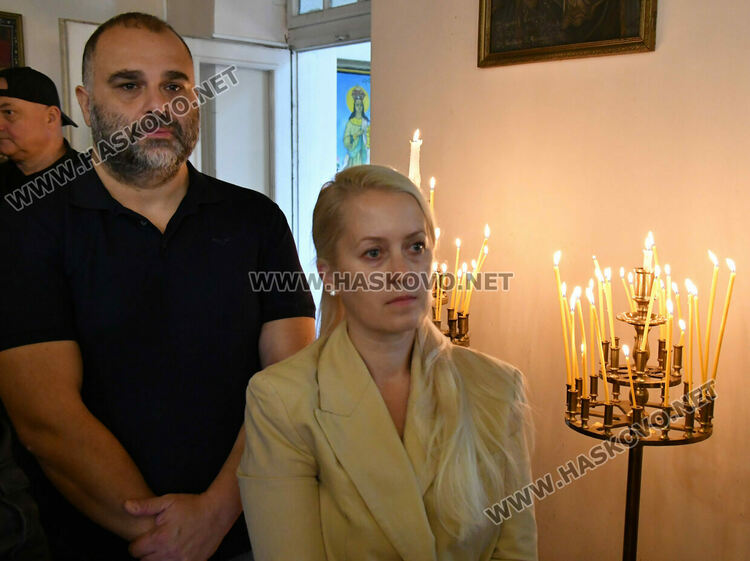 С празнична служба и концерт отпразнуваха 100-годишния юбилей на арменската църква и училище в Хасково