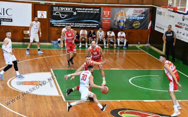 „Хасково“ победи „Чавдар“ с 91:72 и е първи в баскетболната втора лига