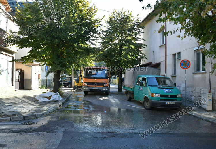 Авария до Жандармерията спря водата на живеещите по ул. „Г.Кирков“ в Хасково