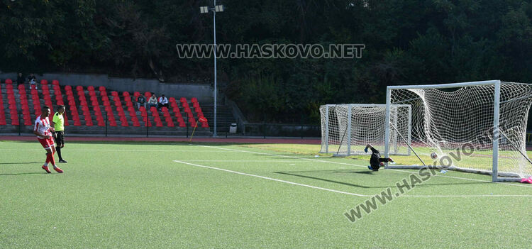 ФК „Хасково“ спечели градското дерби, след като изоставаше в резултата