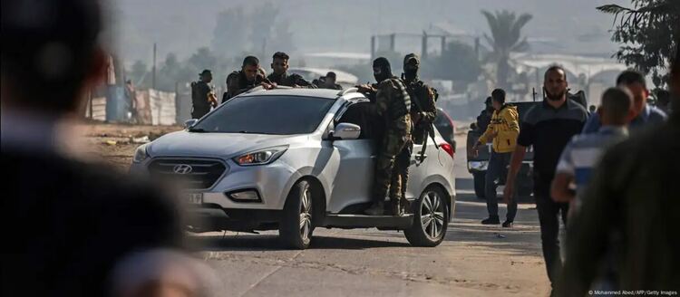 Бойци на Хамас след атаките срещу Израел на 7 октомври 2023 година