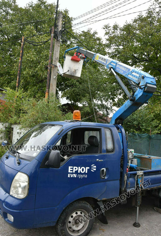 Разрушаването на незаконни имоти започна от кв. „Република“, 5-членно семейство остава без дом