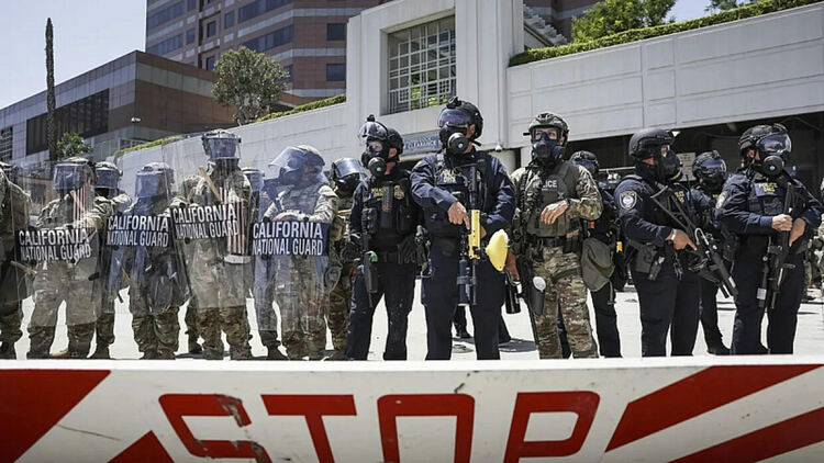  Чикаго застава срещу плана на Тръмп за разполагане на гвардейци в града