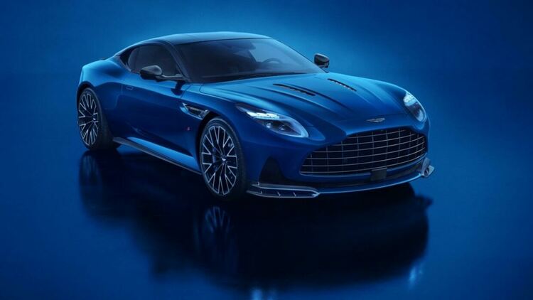 Aston Martin изостри DB12 с нова S-ка със 700 к.с.