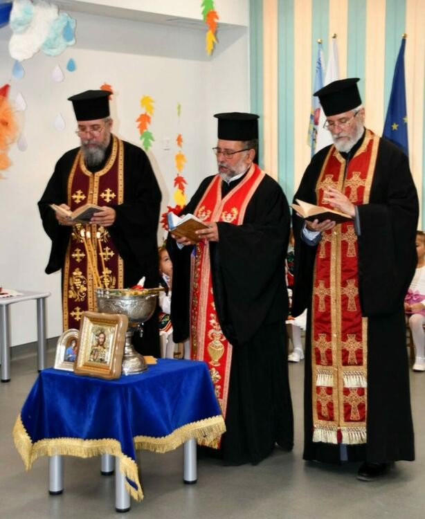 Министър Вълчев и кметът на Асеновград откриха новата детска градина в града