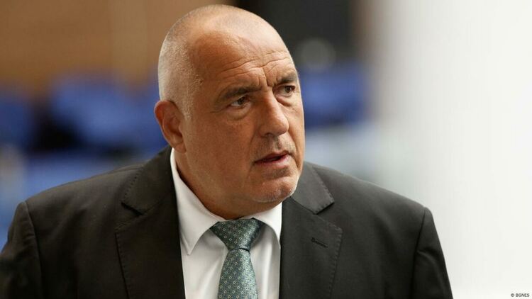 Борисов може да е принуден да жертва и цялата изпълнителна власт, за да запази статуквото в прокурорската, смята Веселин Стойнев