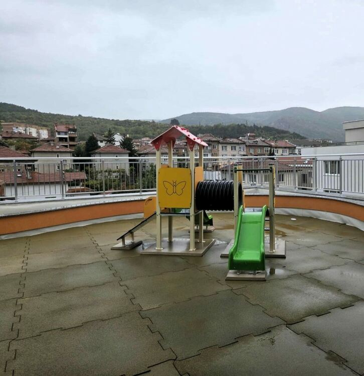 Министър Вълчев и кметът на Асеновград откриха новата детска градина в града