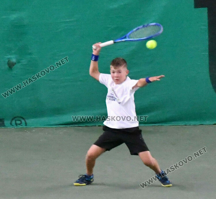 47 състезатели стартираха в международен турнир по тенис в Хасково