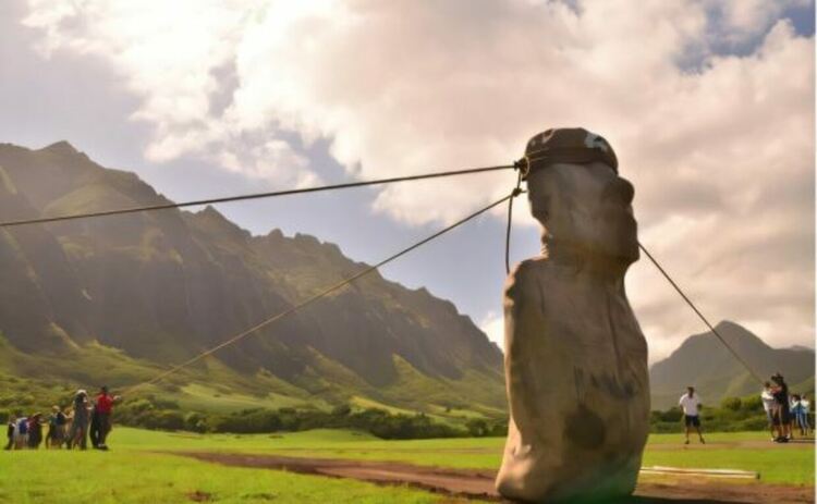 Изследователски екип, включващ археолога от университета Бингхамтън Карл Липо, потвърди чрез 3D моделиране и полеви експерименти, че древните хора от Рапа Нуи са накарали „да ходят“ емблематичните статуи моаи.