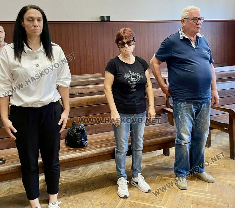 Росица Перчемлиева (вляво) и Димитър Перчемлиев