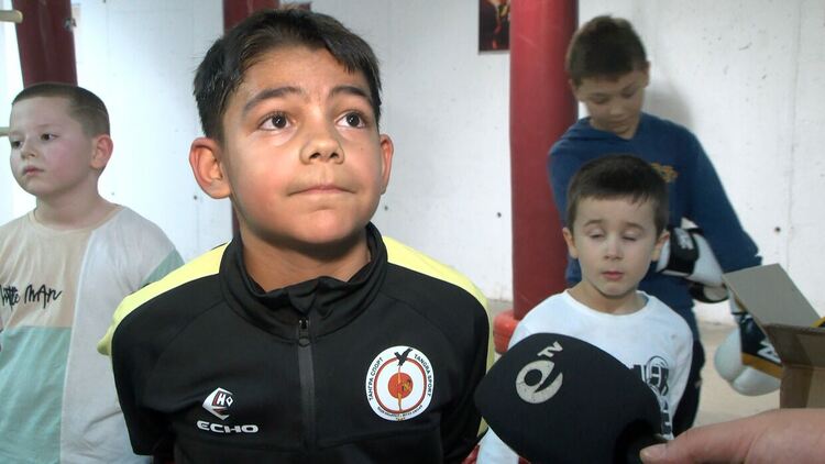 Държавният шампион по кик бокс Радослав Иванов 