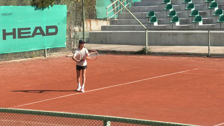 Митко Генов е на полуфинал на тенис турнира в Хасково