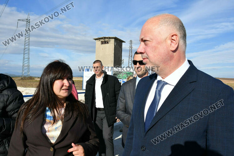 Премиерът Желязков край Хасково: Оставки в правителството не се обсъждат 