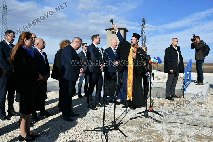 Премиерът Желязков край Хасково: Оставки в правителството не се обсъждат 