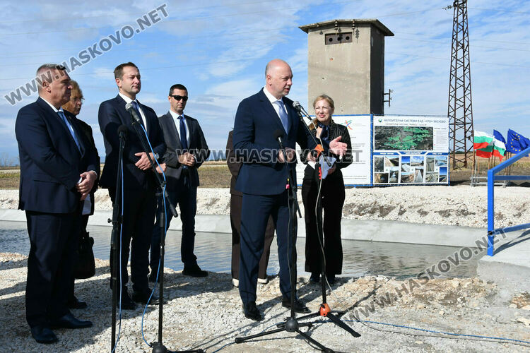 Премиерът Желязков край Хасково: Оставки в правителството не се обсъждат 