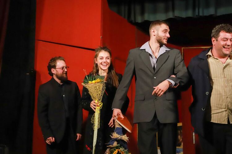 Пълна зала аплодира „Вечеря за глупаци“ в Конуш 