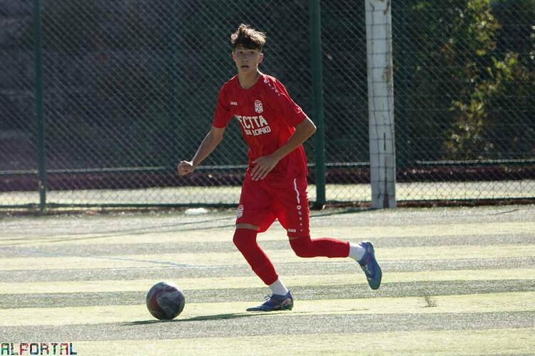 Млада надежда от Смолян се отличава в ЦСКА 1948