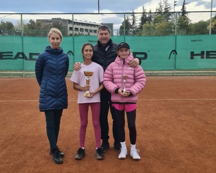 Никол Бюлбюлева спечели тенис турнира в Хасково. Митко Генов е на финал 